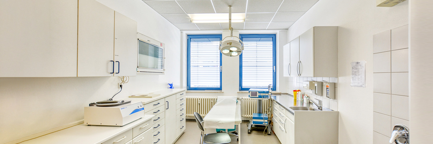 Orthopäde Stuttgart Nord - Dr. Amro - Behandlungszimmer